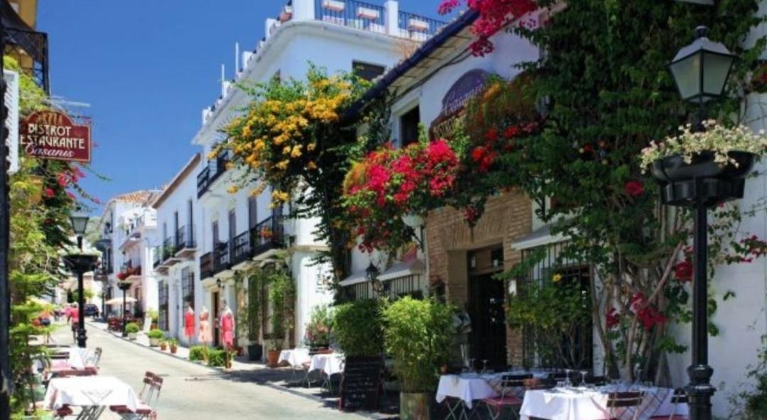 Bella Vista Apartment Estepona Exterior photo